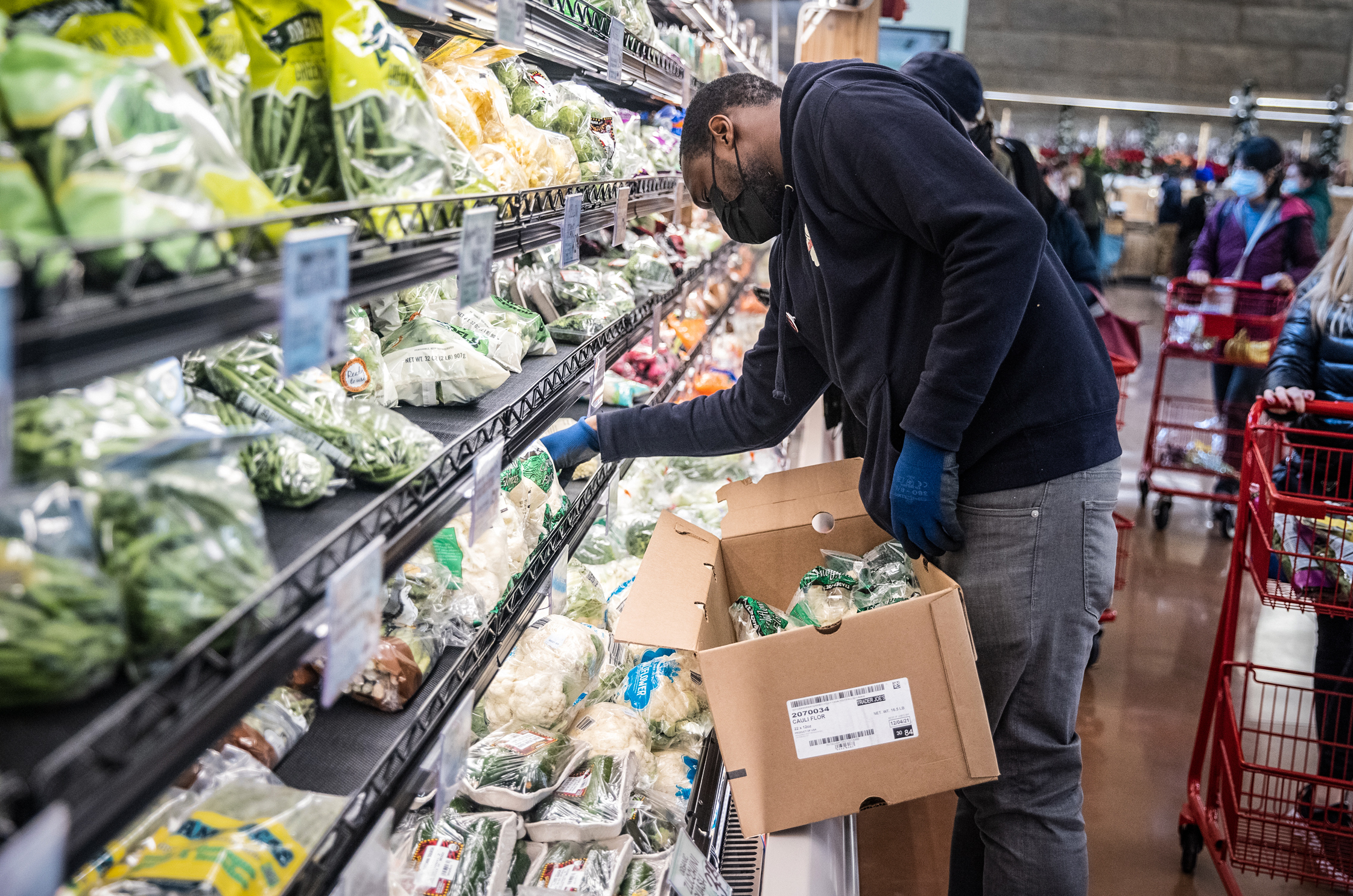 supermarket-attendant